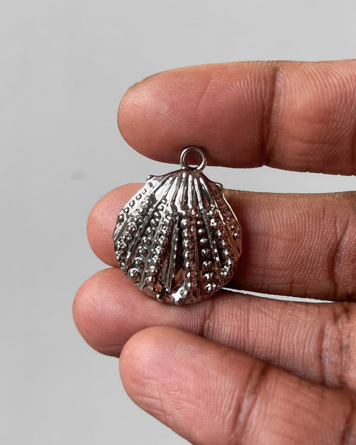 1.0 Chipla charm - 1 pc