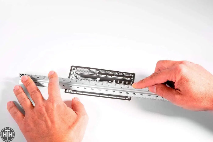 AK9049 METALLIC MULTI SCALE TRIANGULAR RULER Generic AK Interactive