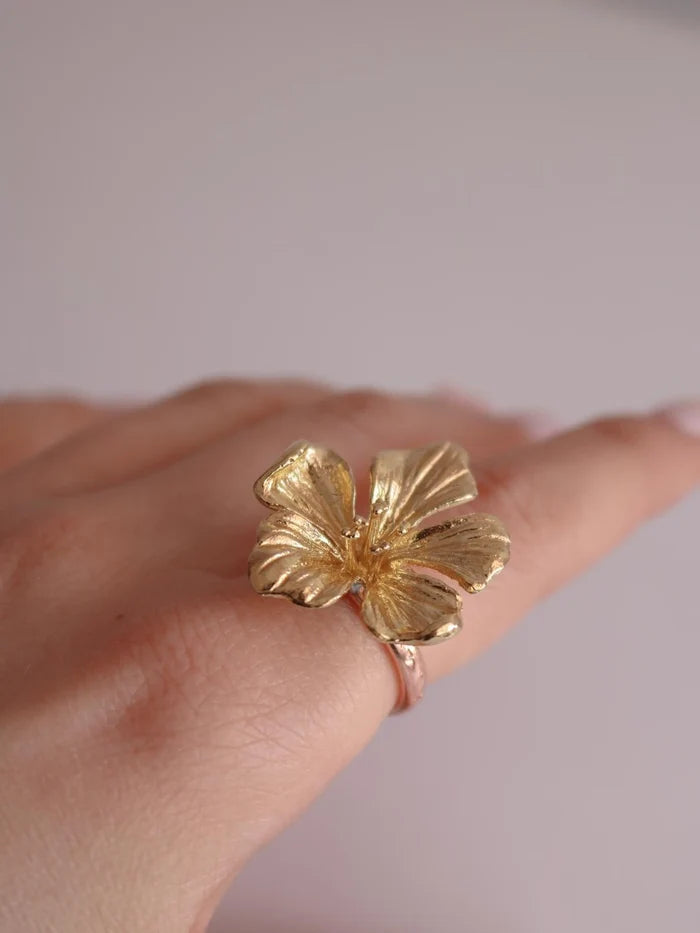 Big Hibiscus Ring