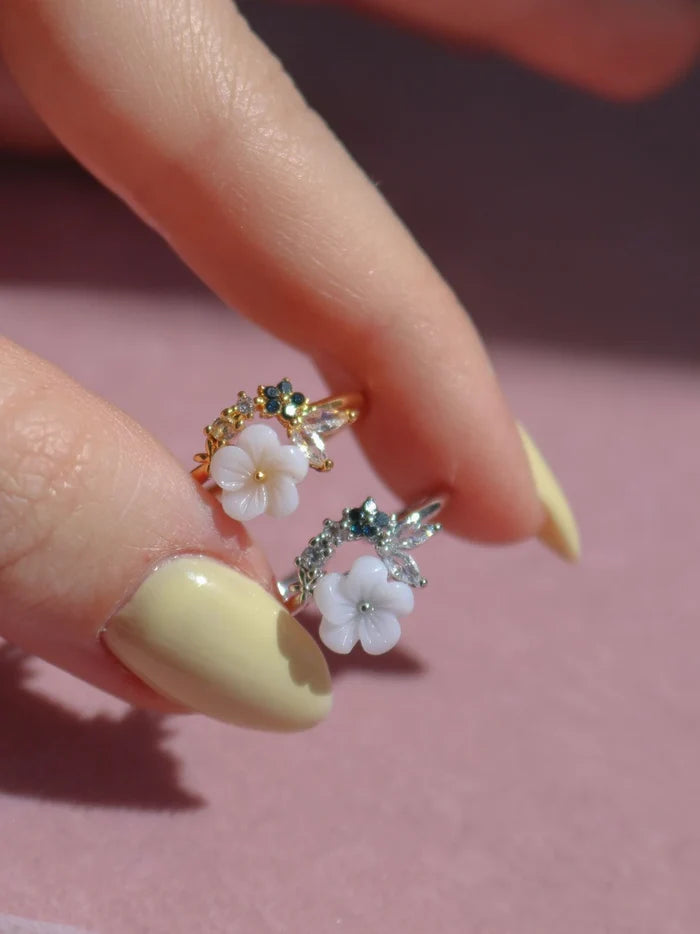Black Flower Magnolia Ring