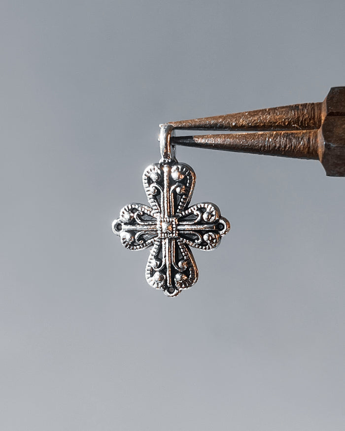 Cutu cross // 5 pc