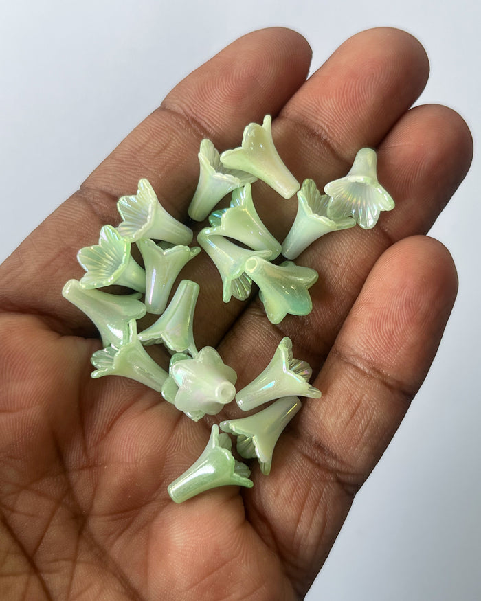 Green lily beads - 25 grams