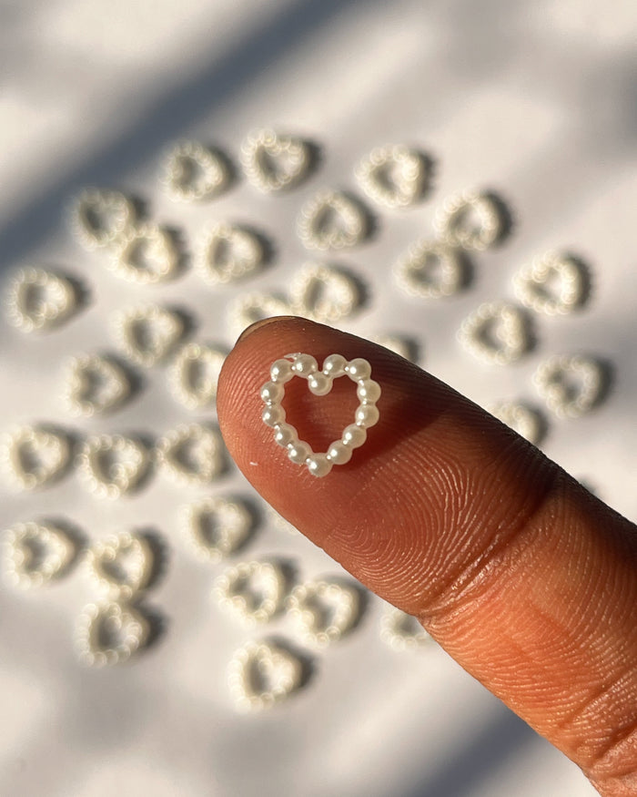 Heart pearl beads // 25 grams