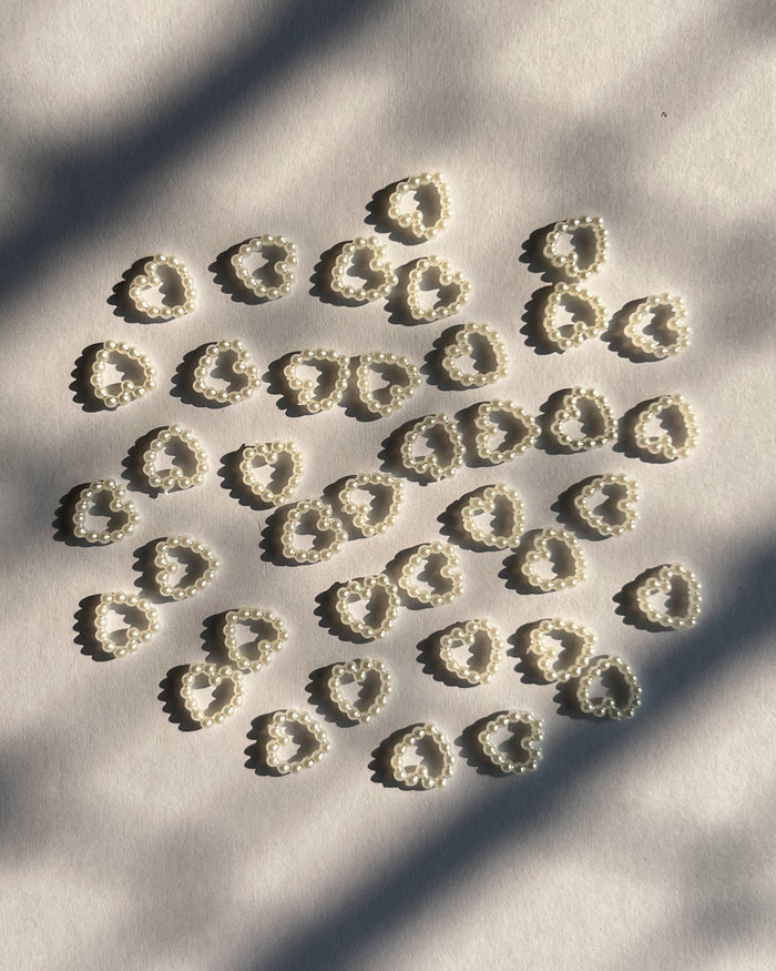 Heart pearl beads // 25 grams