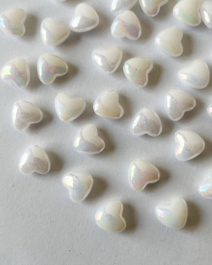 Holographic big heart beads // 25 grams