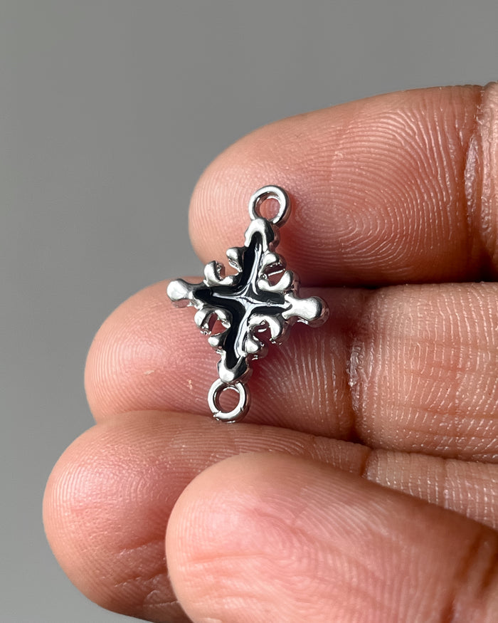 Oynx cross connector
