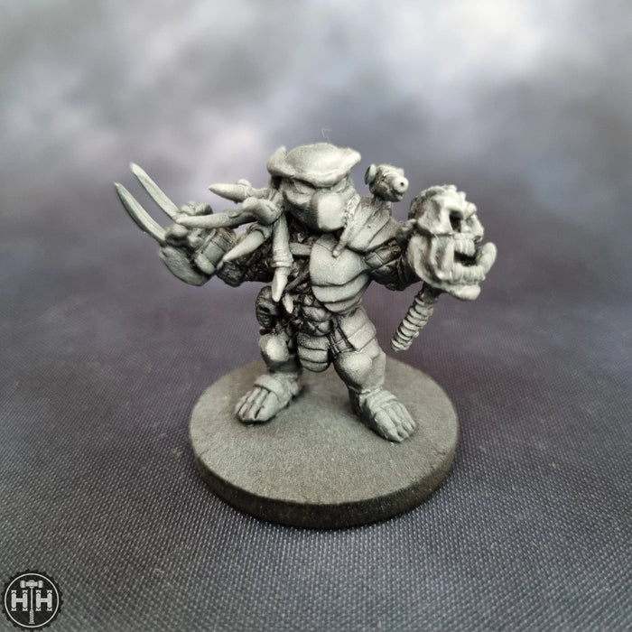 Predatory Dwarf with Skull Custom Models HammerHouse