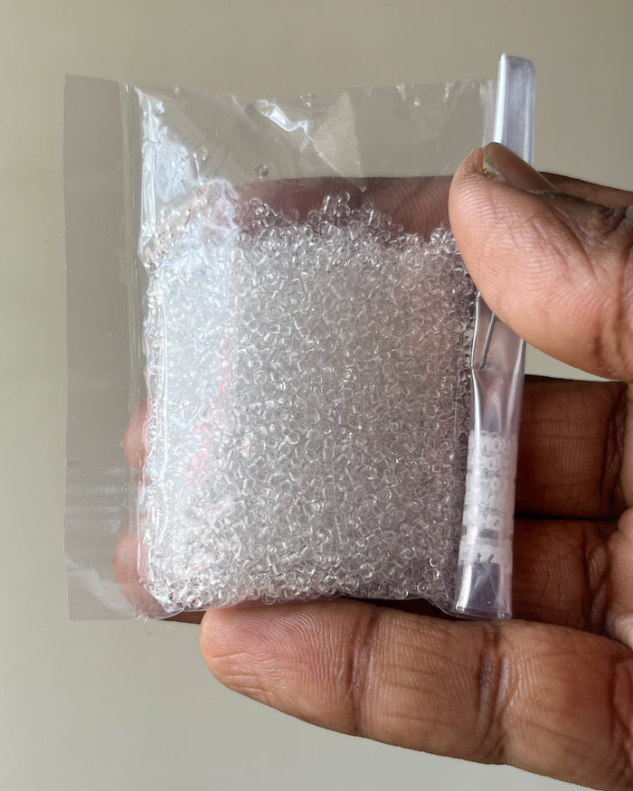 Small seed beads  : 20 grams