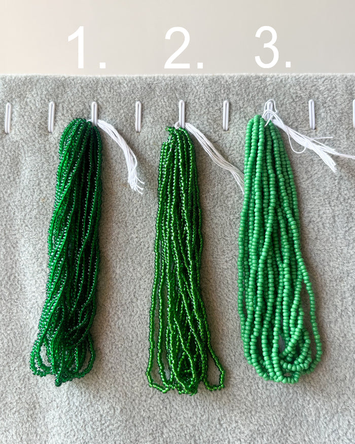 Small seed beads  : 20 grams