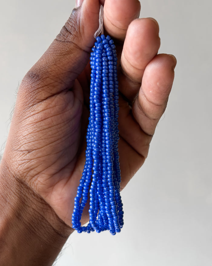 Soft blue 8/0 size seed beads