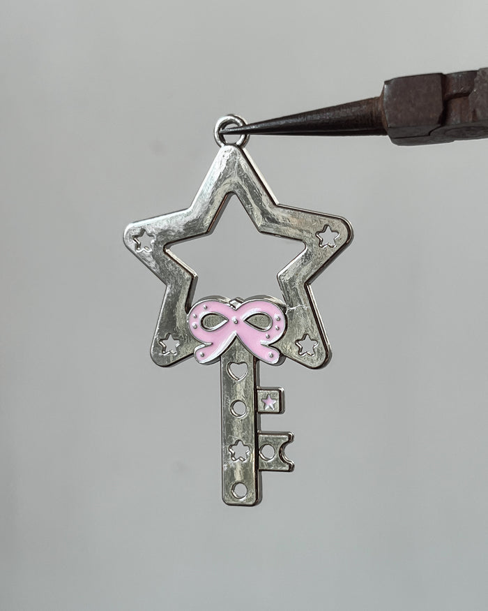 Star key charm - 1 pc