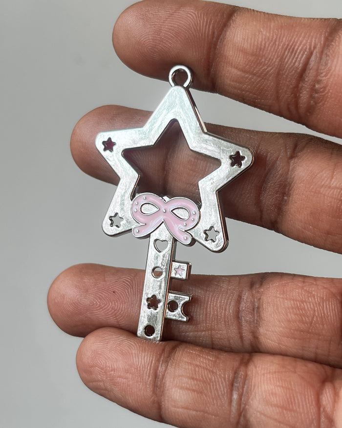 Star key charm - 1 pc