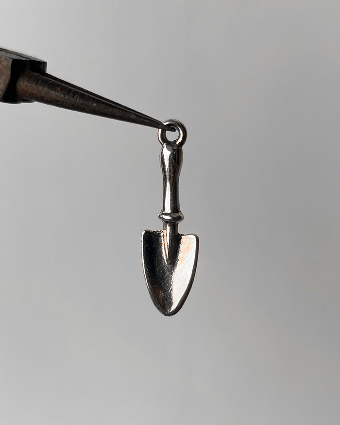 Trowel charm  // 10 pc