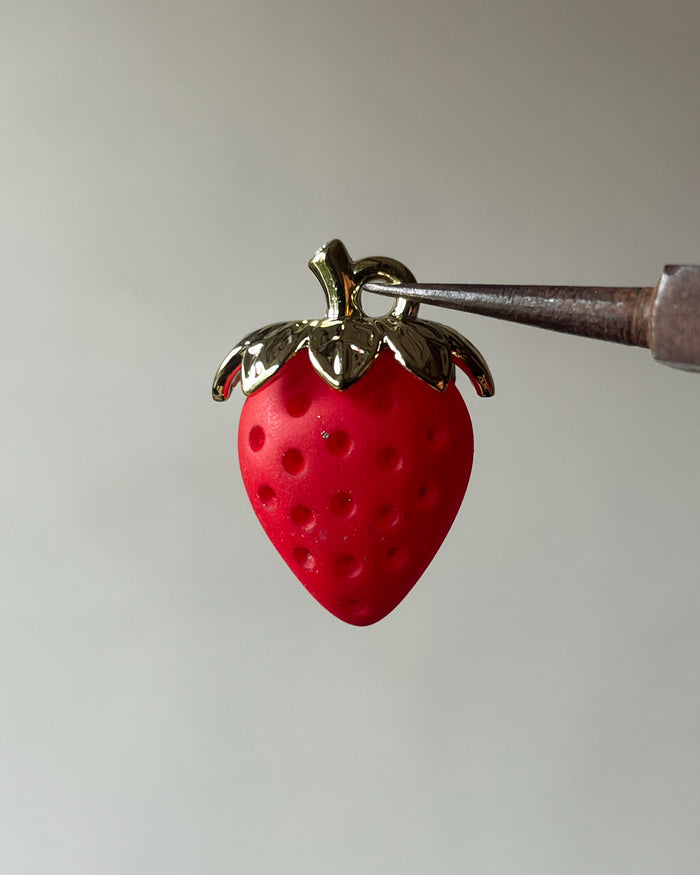 Velvet strawberry - 1 pc