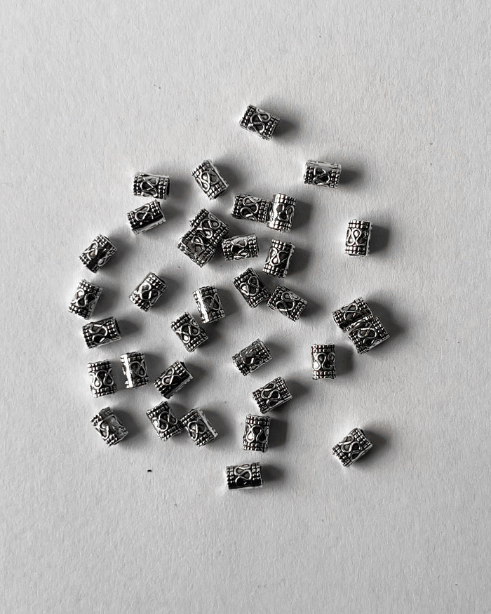 Vintage slider charm l 10 grams